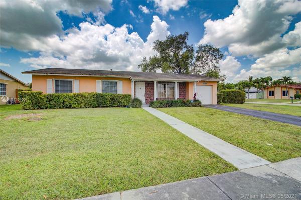 Devon Aire Estates, 12094 SW 116th Ter, The Crossings, Florida 33186, image 2