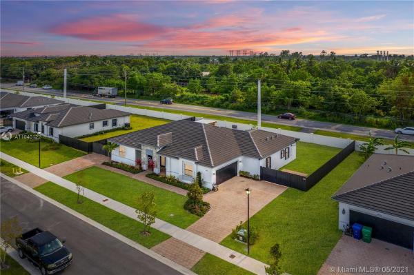 Vilhen Drive Estates, 19010 SW 136th Ct, Princeton, Florida 33177, image 2