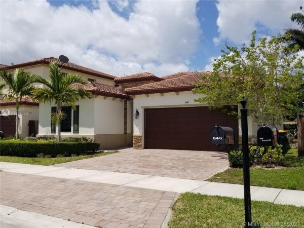 Mallorca At The Vineyards, 646 SE 37th Ave, Homestead, Florida 33033, image 2