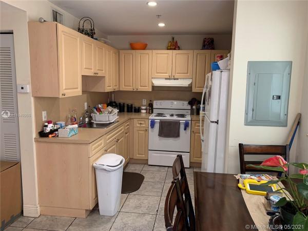 Lawrence Estates East, 987 NW 4th St, Miami, Florida 33128, image 2