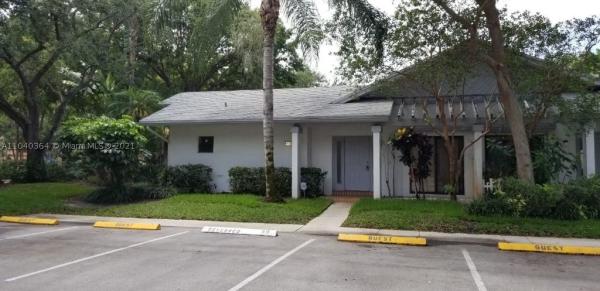 Karanda Village 2, 4453 S Carambola Cir S #2612, Coconut Creek, Florida 33066, image 1