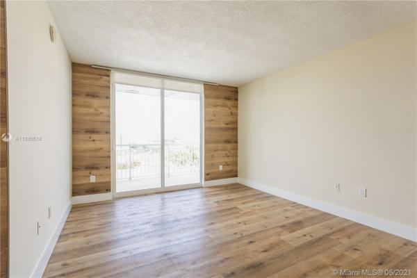 1800 Biscayne Plaza, 275 NE 18th St #901, Miami, Florida 33132, image 2