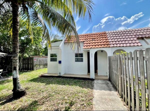 2201 NW 55th Ter, Lauderhill, Florida 33313, image 2