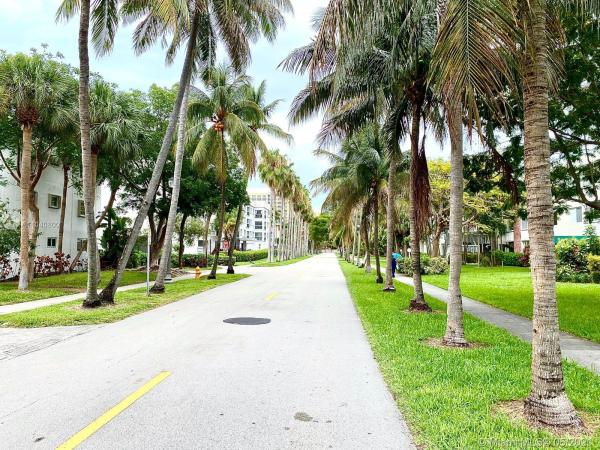 Galen Drive Area, 240 Galen Dr #314, Key Biscayne, Florida 33149, image 2