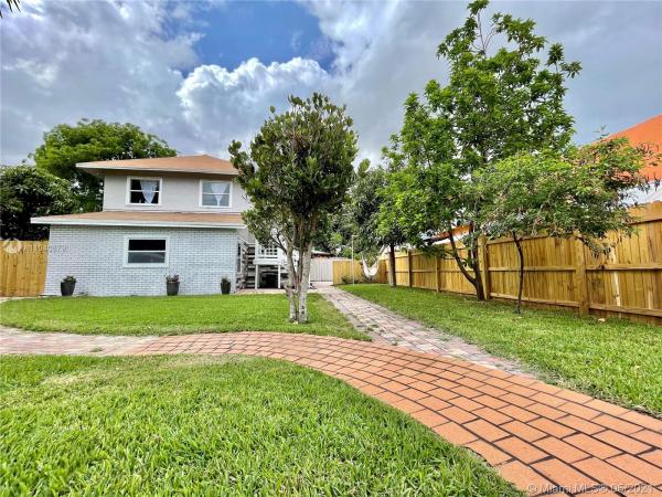 Vista Encanto, 425 El Prado, West Palm Beach, Florida 33405, image 2