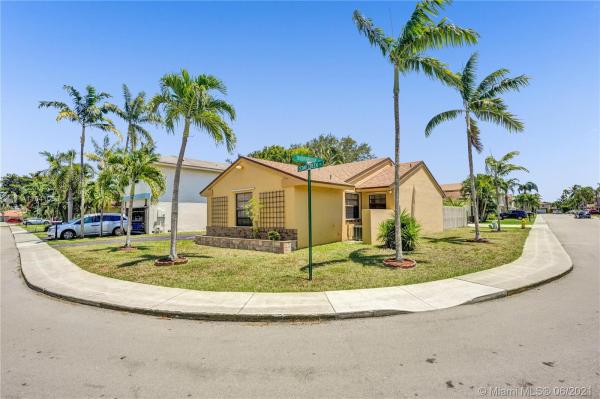 Shenandoah, 14750 Cedar Creek Pl, Davie, Florida 33325, image 2