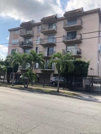 Twenty Five Hundred, 2500 SW 6 St #403, Miami, Florida 33135, image 2
