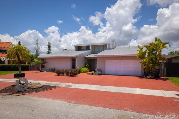 Rustic Lakes, 14534 SW 58th Ter, Kendale Lakes, Florida 33183, image 2