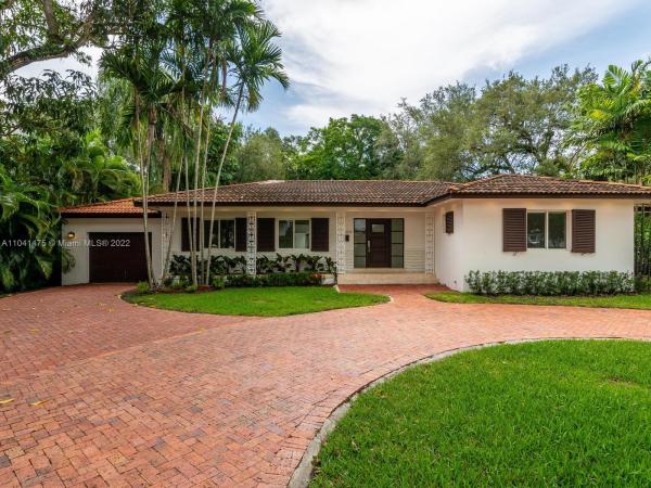 Coral Gables Country Club, 4733 Santa Maria St, Coral Gables, Florida 33146, image 2