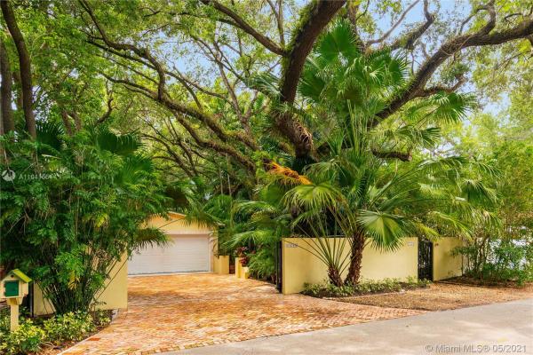 University Place, 7220 Erwin Rd, Coral Gables, Florida 33143, image 2