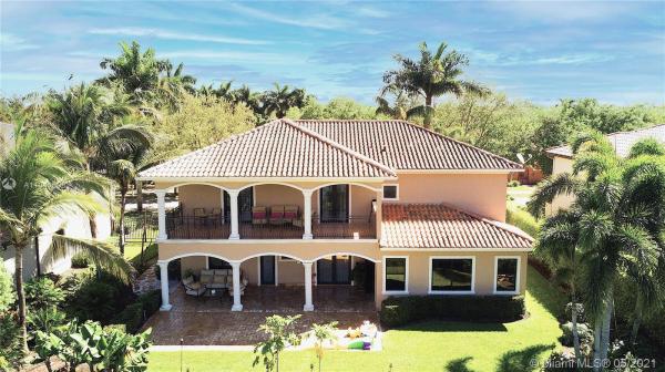 Dunnhill Cove, 16100 NW 83rd Pl, Miami Lakes, Florida 33016, image 2