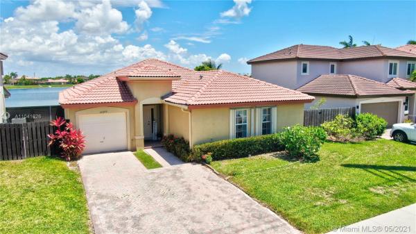 Bonita Lakes, 12279 SW 140th St, Three Lakes, Florida 33186, image 2