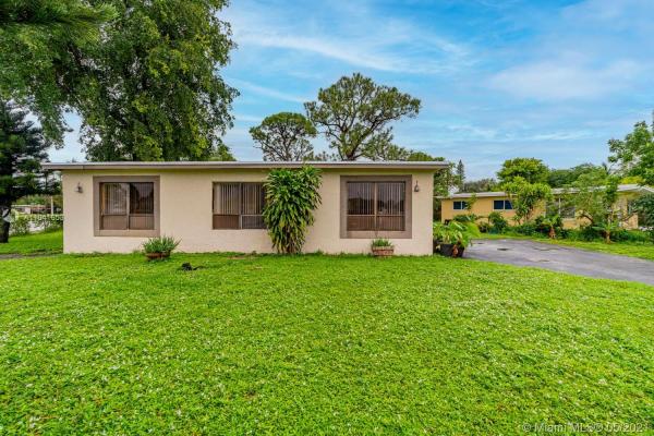 Broward Manor, 3110 NW 3rd St, Lauderhill, Florida 33311, image 2