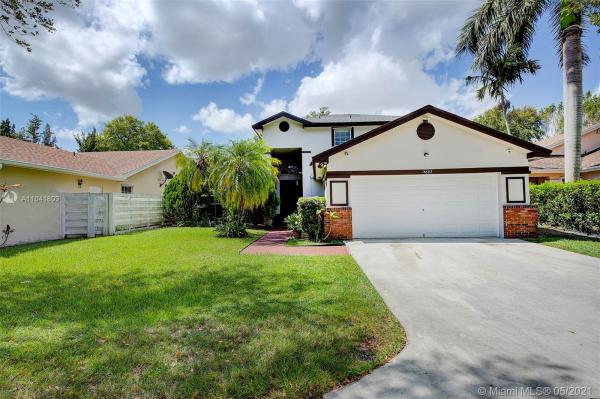 Greenwich Lakeside, 14682 SW 145th Ter, Country Walk, Florida 33186, image 2