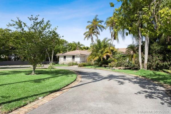 7850 SW 72nd Ave, Glenvar Heights, Florida 33143, image 2