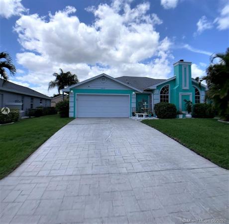 6815 Wadsworth Ter, Florida 34952, image 2