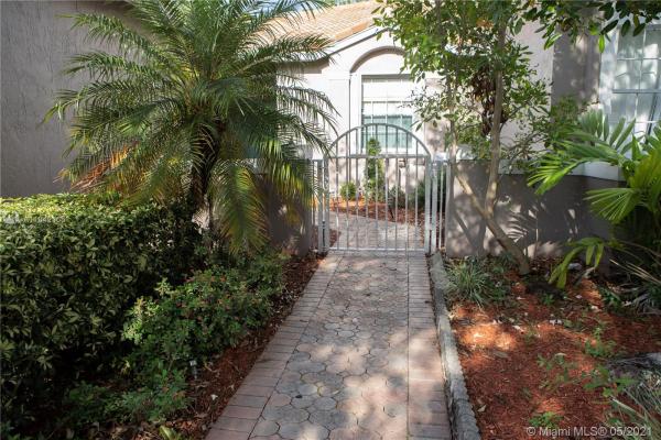Regency Homes At Fairway Isles, 2920 E Aragon Blvd #1, Sunrise, Florida 33313, image 2