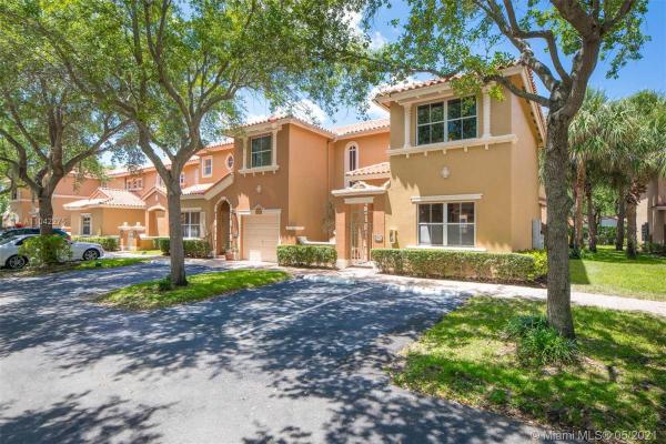 Villa Vizcaya, 8551 NW 141st Ter #301, Miami Lakes, Florida 33016, image 2