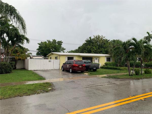 Coral Gardens, 2855 SW 93rd Ct, Westchester, Florida 33165, image 2