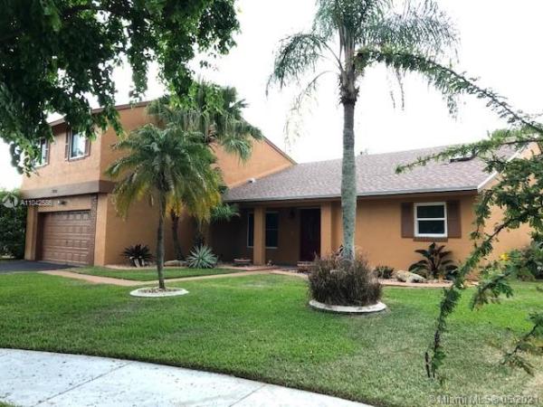 Shenandoah, 14510 Hampton Pl, Davie, Florida 33325, image 2