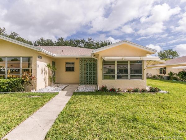 High Point 1 & 2 Of Delray West, 5205 Lakefront Blvd #D, Delray Beach, Florida 33484, image 2