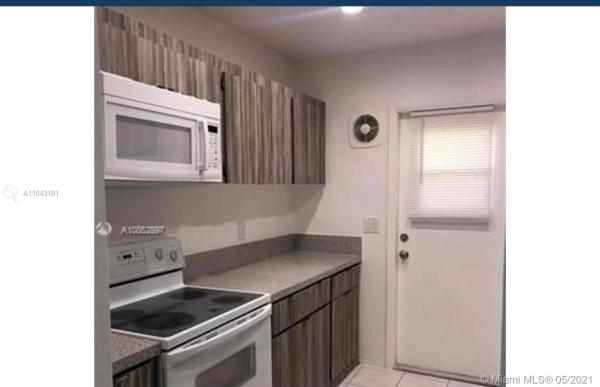 Woodstock Lodge, 5420 NW 11th St #307, Plantation, Florida 33313, image 2