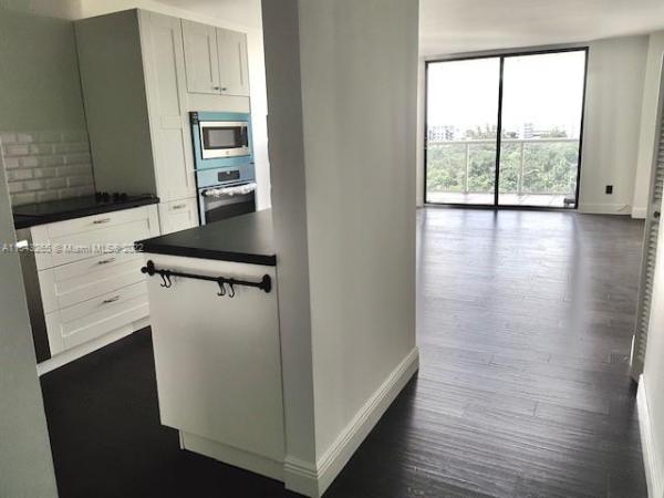 Sailboat Cay, 13499 Biscayne Blvd #903, North Miami, Florida 33181, image 1