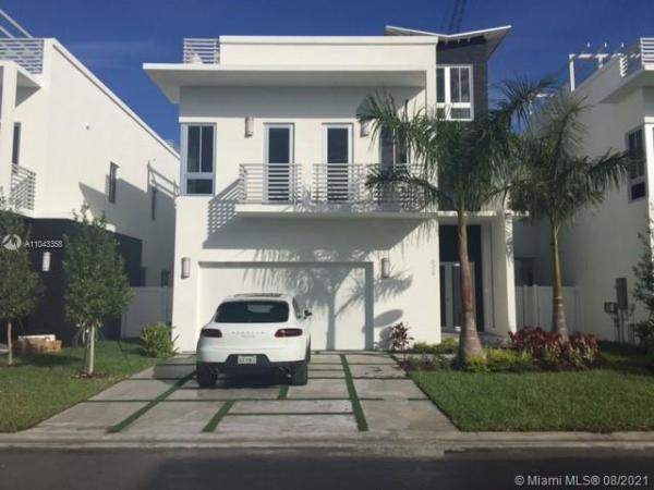 Oasis Park Square At Doral, 8329 NW 34th Dr, Doral, Florida 33122, image 2