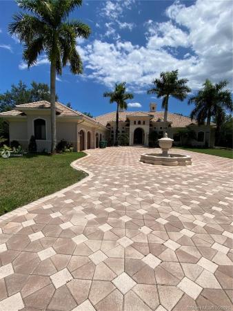 Grand Oaks Estates, 12442 Grand Oaks Dr, Davie, Florida 33330, image 2
