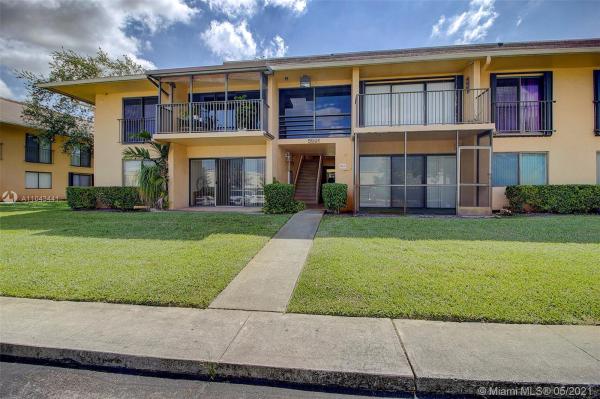 Hampton Court, 5991 Washington St #221, Hollywood, Florida 33023, image 1