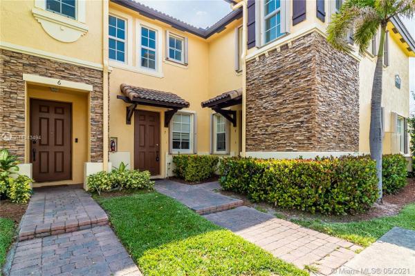 The Shores At Isles Of Bayshore, 9323 SW 227th St #7-5, Cutler Bay, Florida 33190, image 2