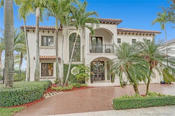 Dunnhill Cove, 16120 NW 83rd Pl, Miami Lakes, Florida 33016, image 2