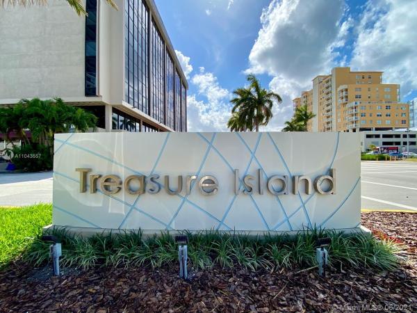 North Bay Villas, 1801 S Treasure Dr #528, North Bay Village, Florida 33141, image 1