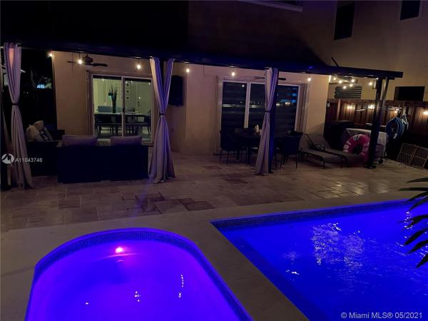 Fernandos Place, 239 SE 31st Ter, Homestead, Florida 33033, image 2