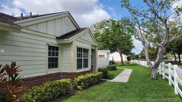 Village Homes At Country Walk, 13749 SW 147th Circle Ln #1-35, Country Walk, Florida 33186, image 2