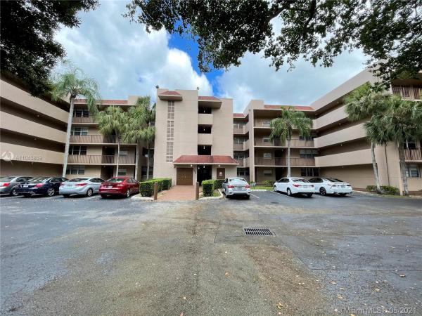 Sabal Palm Of Pine Island Ridge, 1831 Sabal Palm Dr #307, Davie, Florida 33324, image 2