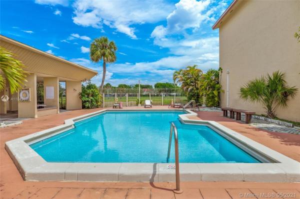 Indian Summer Village, 241 W Park Dr #5101, Fountainebleau, Florida 33172, image 2