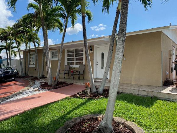 Palmland Homes South, 30311 SW 153rd Ave, Leisure City, Florida 33033, image 2