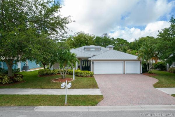 635 NE Muskrat Run, Florida 34983, image 2