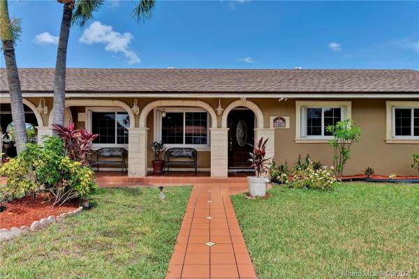 Coral Park Estates, 1001 SW 100th Ct, University Park, Florida 33174, image 2