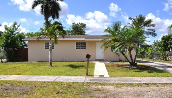 Camelot, 15624 SW 297th Ter, Leisure City, Florida 33033, image 2