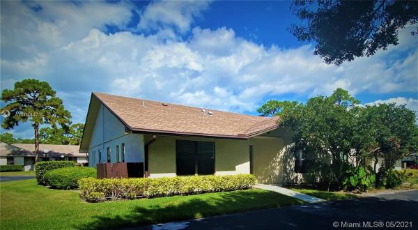 Surrey Woods, 2842 Stoneway Ln #D, Fort Pierce, Florida 34982, image 2