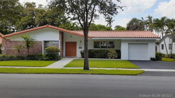 Miami Lakes Residential, 14120 Alamanda Ave, Miami Lakes, Florida 33014, image 2