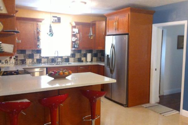 Grapeland Heights, 3250 NW 19th Ter, Miami, Florida 33125, image 2