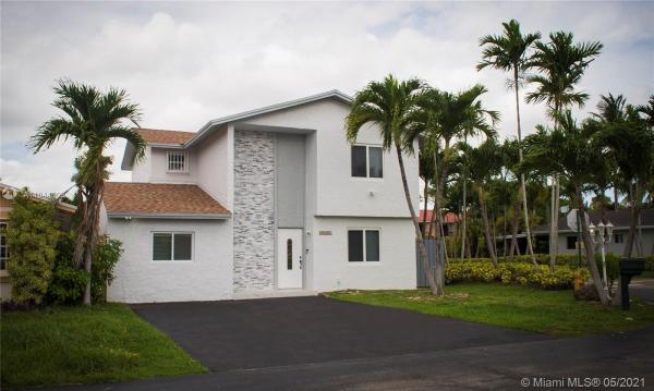 Les Chalets, 10601 SW 20th Ter, University Park, Florida 33165, image 2