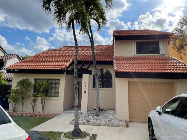Sunset Harbour, 6118 SW 127th Pl, Kendale Lakes, Florida 33183, image 2