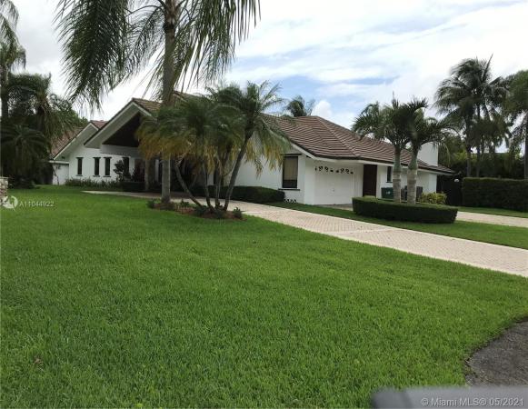 Parintis, 10201 SW 143rd St, Kendall, Florida 33176, image 2