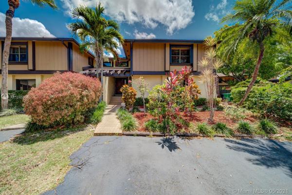 Woodgate North, 6720 SW 128th Pl, Kendale Lakes, Florida 33183, image 2