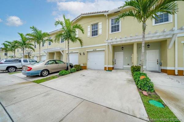 Cricket Club, 4038 NW 11th St, Lauderhill, Florida 33313, image 2