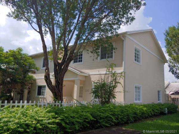 Villas Of Deerwood, 12286 SW 148th Ter, Three Lakes, Florida 33186, image 2